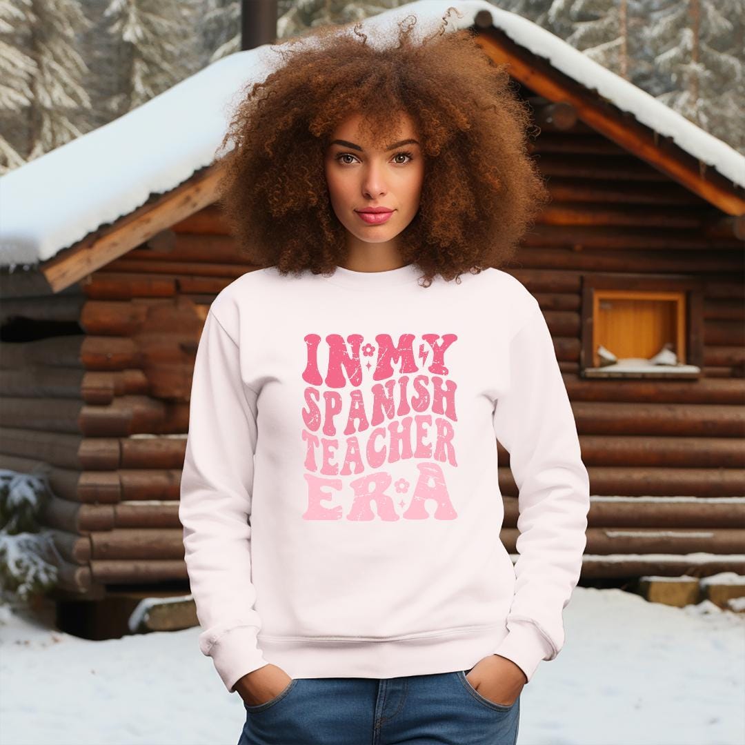 Spanish Stylish Sweatshirt Unisex Long Sleeve Personalized Diseño Maestra Graphic Sweater Cozy Casual Top