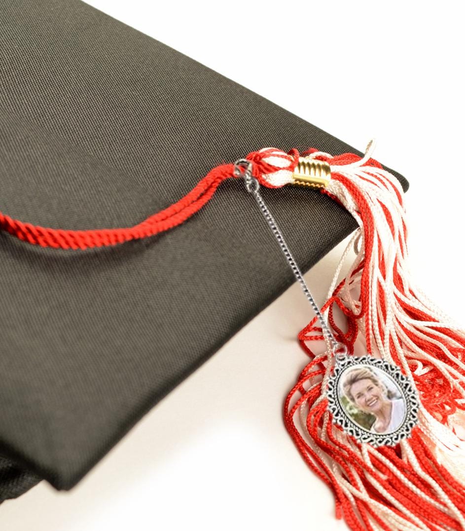 Graduation Cap Photo Charm Set 4 Pcs Oval Sublimation Tassel Charms for Class of 2025, DIY Picture Keepsake for Gown, Ceremony